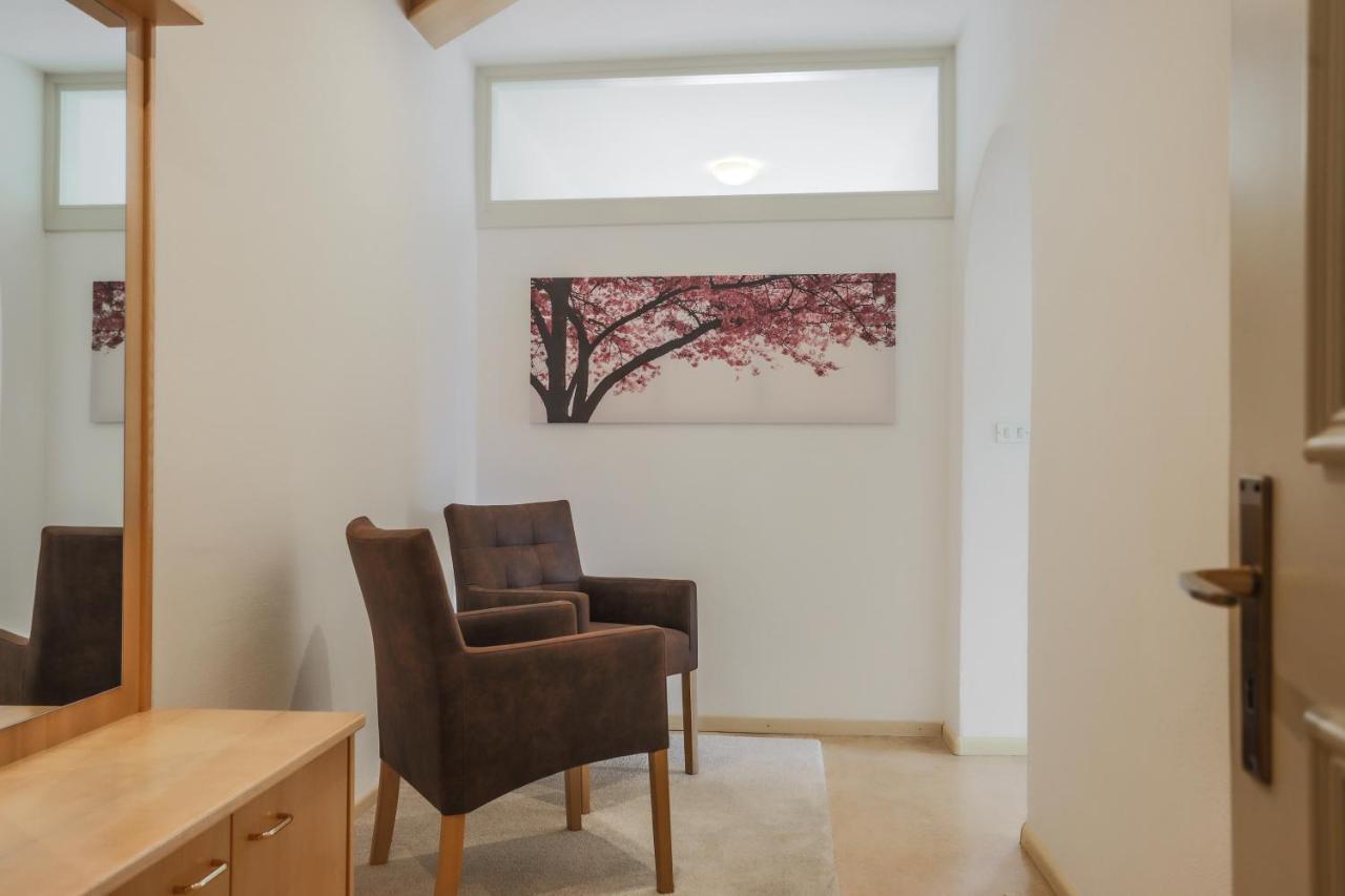 Residence Hof Am Keller Монтаня Екстериор снимка