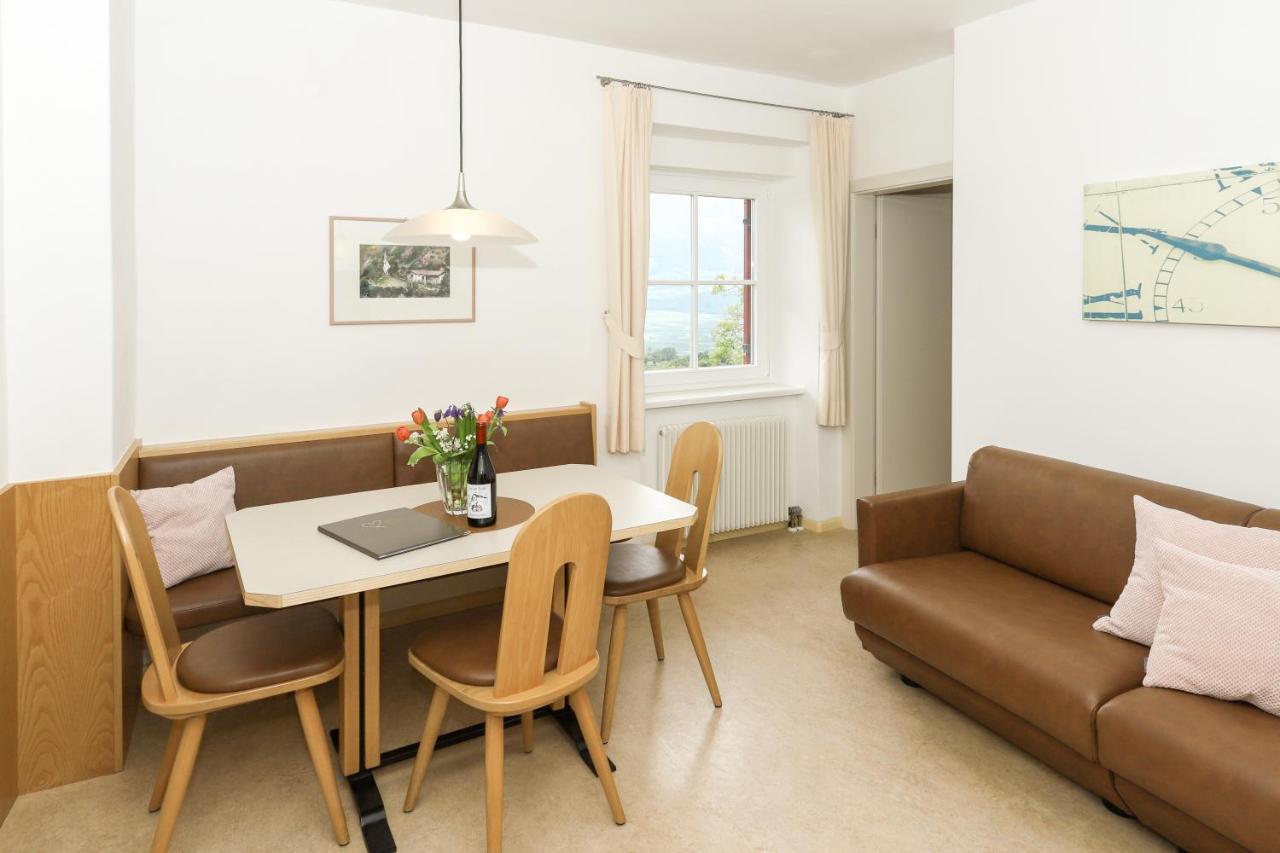 Residence Hof Am Keller Монтаня Екстериор снимка
