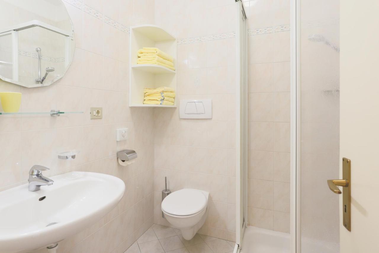Residence Hof Am Keller Монтаня Екстериор снимка